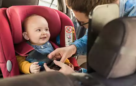 Erfahrungsbericht: Sichere Flugreise mit Kleinkind  Die Zwergperten -  Babyschalen, Reboarder, Kindersitze