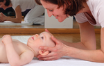 Mein Baby nimmt eine Vorzugshaltung ein – was tun?