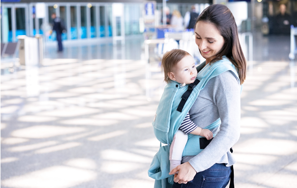 Babytrage mit austauschbarer Kopfstütze