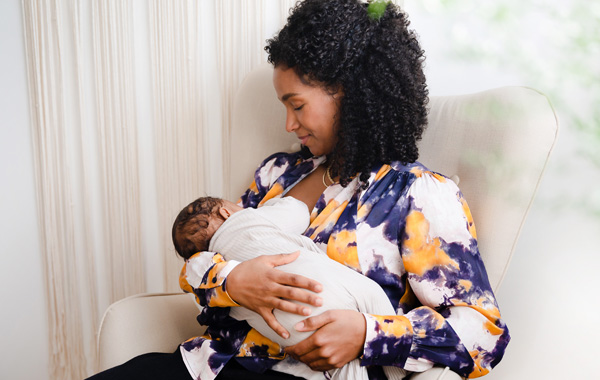 Die Hebamme Johanna Meschederu im Gespräch 