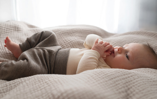 Von Natur aus geborgen – Wolle/Seide für die zarte Haut deines Babys