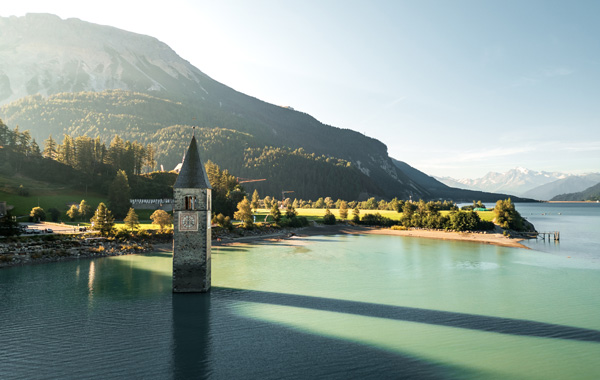 Sommerferien für Kurzentschlossene: Familienurlaub am Reschensee
