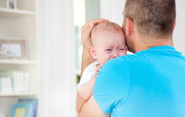Vaterrolle bei Schreibabys